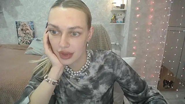 NickyAdamidi online show from 10.21.25