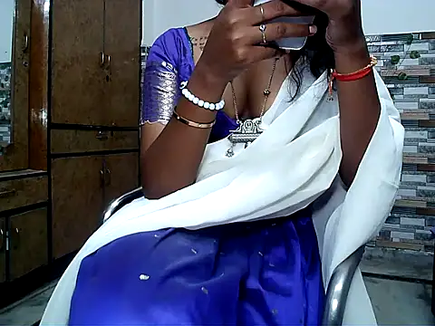 HOT AARVI11 online show from 09.27.25