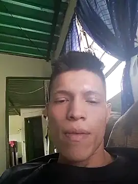 Snapshot of elinnki chatting on 10.04.25 elinnki online show from 10.04.25