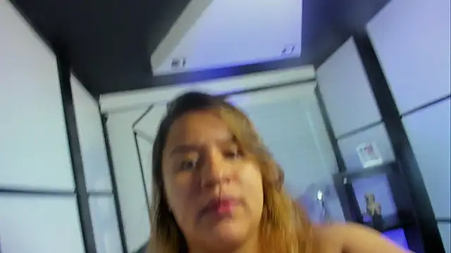 ElaBourn  online show from 10.17.25