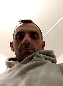 Snapshot of hotmen83 chatting on 04.13.26 hotmen83 online show from 04.13.26