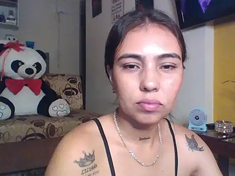 Snapshot of EmmaSplycer02 chatting on 04.02.26 EmmaSplycer02 online show from 04.02.26