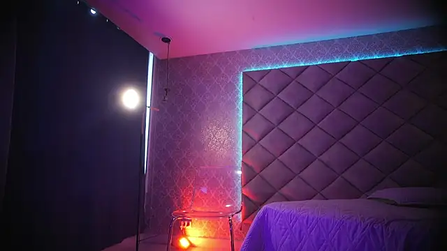 grayce blossoms 24 online show from 10.08.25