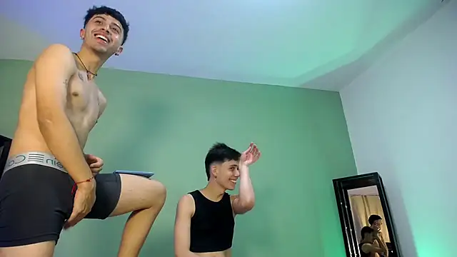 Snapshot of Michael_twink_ chatting on 09.18.25 Michael twink online show from 09.18.25