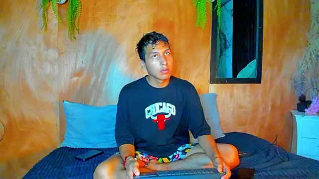 spicy adonhis online show from 03.29.26