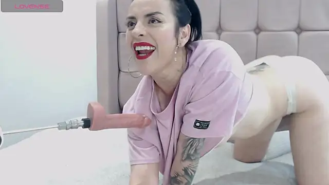 HotAss Hally online show from 11.19.25