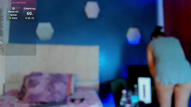 thania 777 online show from 10.09.25