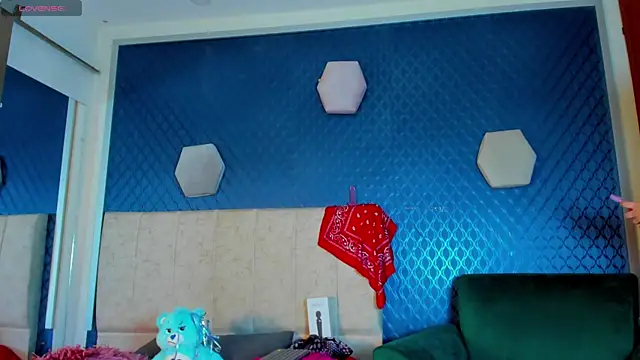 thania 777 online show from 11.04.25