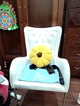 Snapshot of Jess-Thuy chatting on 09.20.25 Jess-Thuy online show from 09.20.25