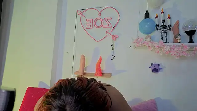 zoelight18 online show from 10.20.25