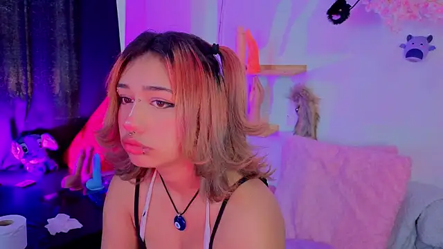 zoelight18 online show from 11.23.25