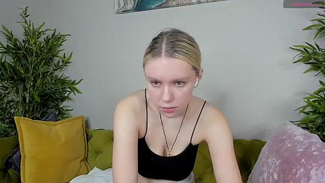 Casey Miller online show from 10.04.25