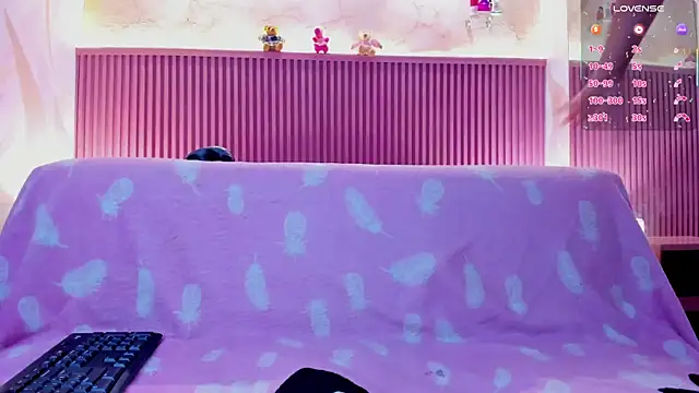 HollyHill  online show from 09.19.25