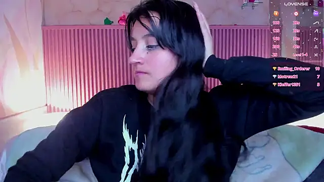 HollyHill  online show from 09.25.25