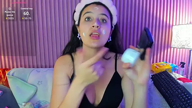 HollyHill  online show from 10.10.25