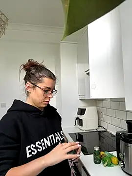 AlitaNova online show from 10.25.25