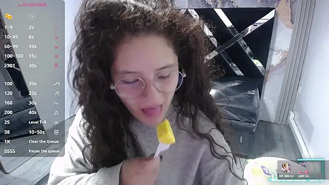 Velvet Moon V online show from 02.06.26