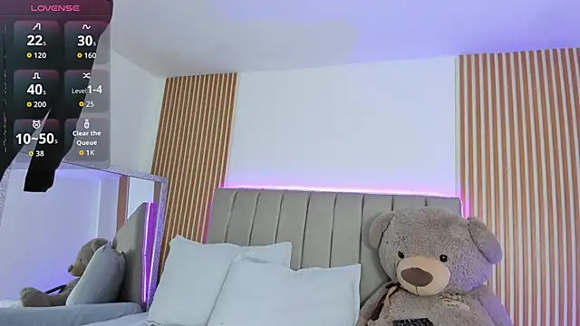 Snapshot of naishaa_ chatting on 10.01.25 naishaa online show from 10.01.25