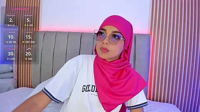 Snapshot of naishaa_ chatting on 10.07.25 naishaa online show from 10.07.25