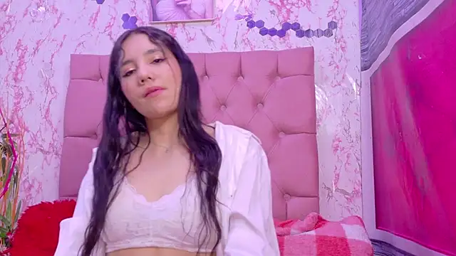 Snapshot of bellaseduzione chatting on 05.19.26 bellaseduzione online show from 05.19.26