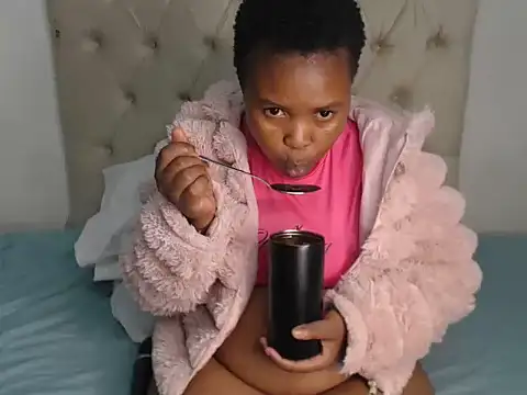 Snapshot of Lolly_Ramochele chatting on 04.13.26 Lolly Ramochele online show from 04.13.26