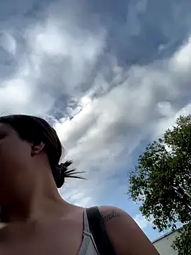 Snapshot of LICEET chatting on 10.06.25 LICEET online show from 10.06.25