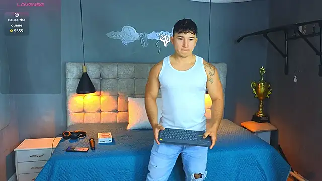 Horny nick18 online show from 10.20.25
