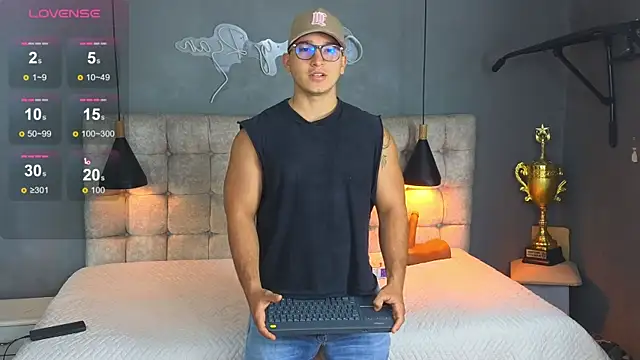 Horny nick18 online show from 12.23.25