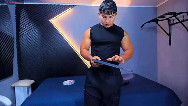 Horny nick18 online show from 04.08.26