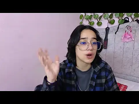 katalinathxandbritney1 online show from 09.27.25