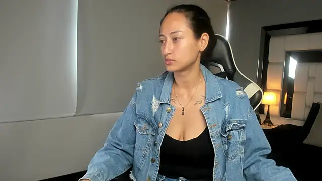 Adhara7 online show from 12.03.25