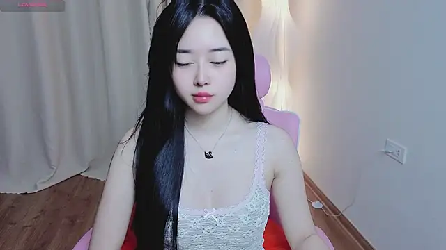 Snapshot of Miu-999 chatting on 01.13.26 Miu-999 online show from 01.13.26