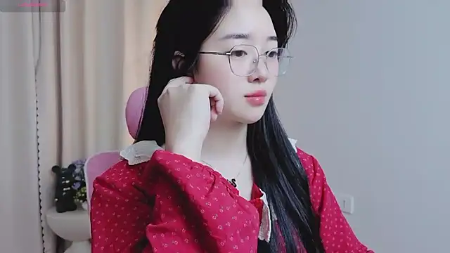 Snapshot of Miu-999 chatting on 01.14.26 Miu-999 online show from 01.14.26