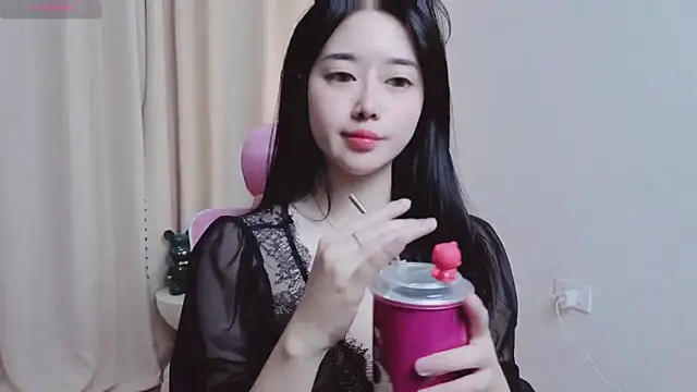 Snapshot of Miu-999 chatting on 02.04.26 Miu-999 online show from 02.04.26