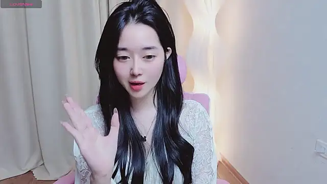 Snapshot of Miu-999 chatting on 03.31.26 Miu-999 online show from 03.31.26