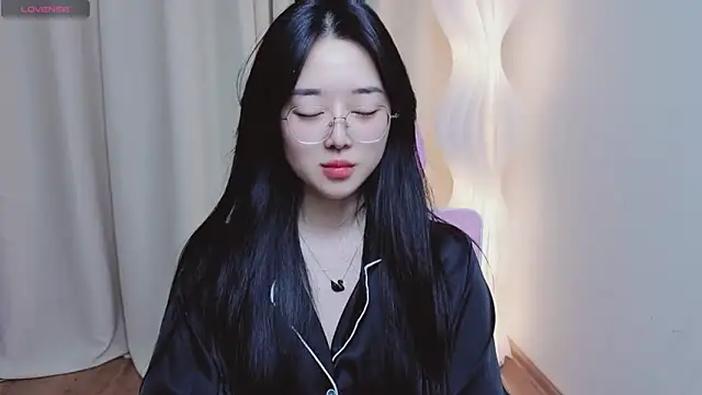 Snapshot of Miu-999 chatting on 04.06.26 Miu-999 online show from 04.06.26