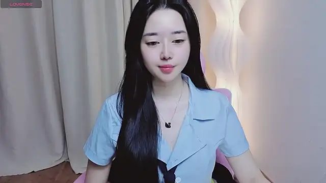 Snapshot of Miu-999 chatting on 04.08.26 Miu-999 online show from 04.08.26