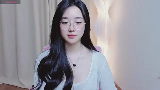 Snapshot of Miu-999 chatting on 04.09.26 Miu-999 online show from 04.09.26