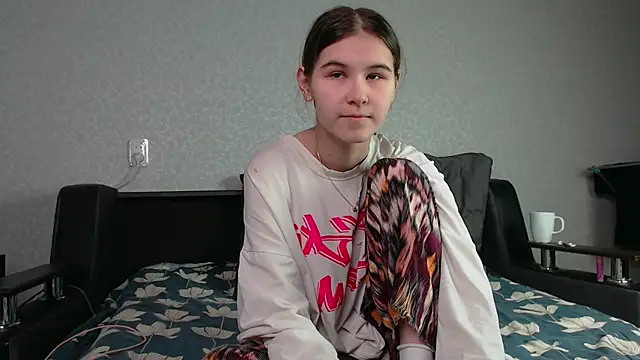 litle owl online show from 06.01.26