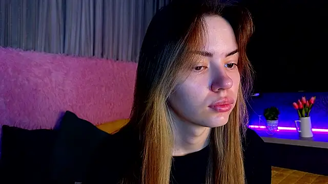 Snapshot of telari0l0ve chatting on 11.15.25 telari0l0ve online show from 11.15.25