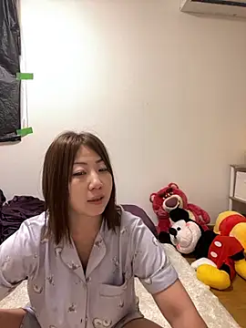 Snapshot of h415a812 chatting on 09.30.25 h415a812 online show from 09.30.25