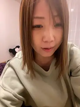 Snapshot of h415a812 chatting on 10.21.25 h415a812 online show from 10.21.25