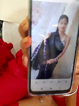 Naira-Tripathi online show from 09.22.25