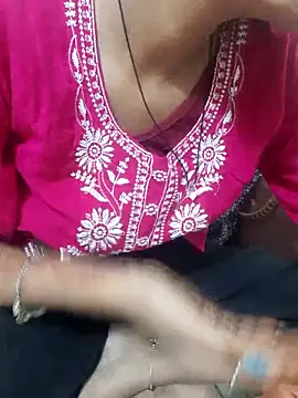 Naira-Tripathi online show from 10.17.25