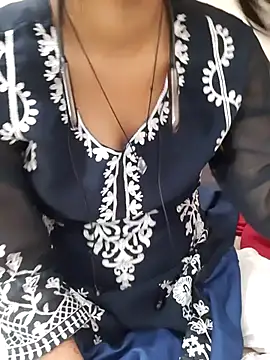 Naira-Tripathi online show from 10.18.25