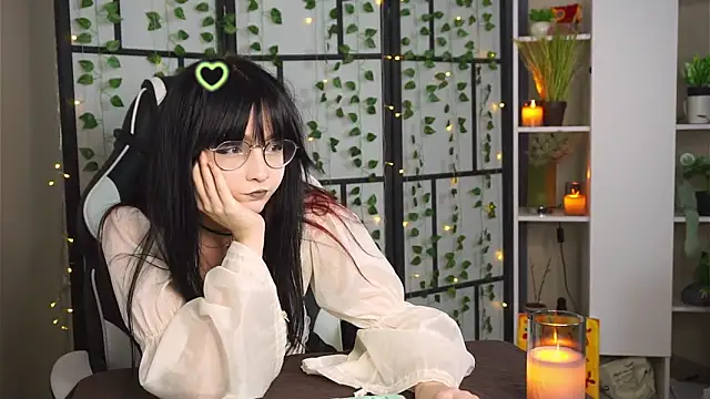 Snapshot of BereniceBattersby chatting on 09.12.25 BereniceBattersby online show from 09.12.25