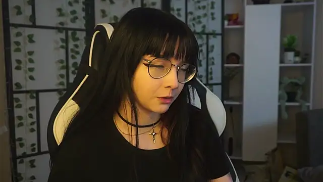 Snapshot of BereniceBattersby chatting on 10.01.25 BereniceBattersby online show from 10.01.25