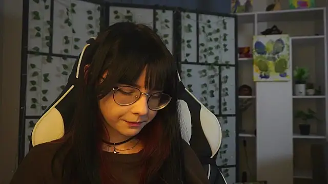 Snapshot of BereniceBattersby chatting on 10.03.25 BereniceBattersby online show from 10.03.25