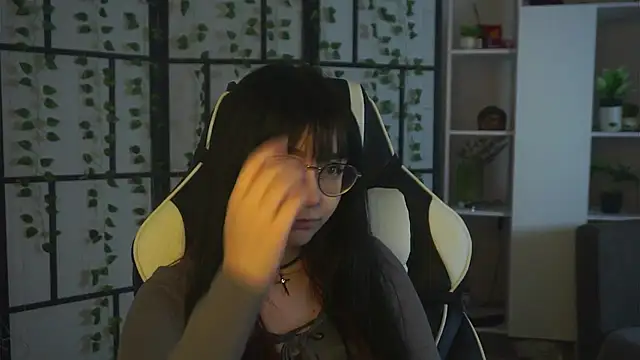 Snapshot of BereniceBattersby chatting on 10.05.25 BereniceBattersby online show from 10.05.25