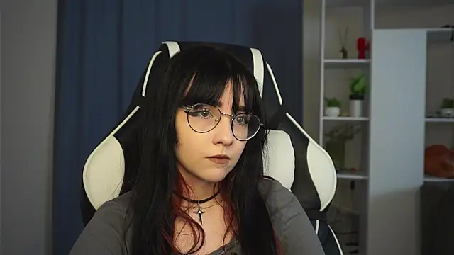 Snapshot of BereniceBattersby chatting on 10.25.25 BereniceBattersby online show from 10.25.25